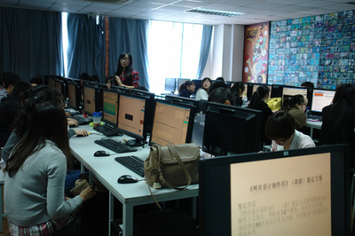 我院舉辦國家高級(jí)職業(yè)資格認(rèn)證培訓(xùn)